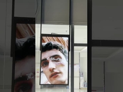 صفحه LCD دو طرفه 2000 نیتز علامت پنجره دیجیتال 50 اینچ دیوار آویزان